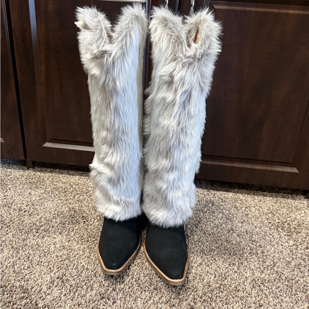 Dingo Women's Faux Fur Knee-High Cowboy Boots - Black and Gray